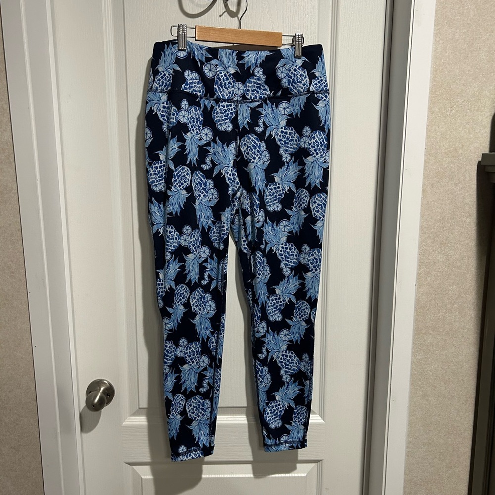 Crown & Ivy Sport Pineapple Leggings L - Picture 2 of 4